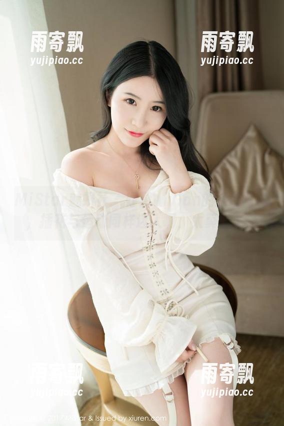 MiStar魅妍社 - 妤薇Vivian的运动写真，插花与运动同样迷人啊，太莫名了。