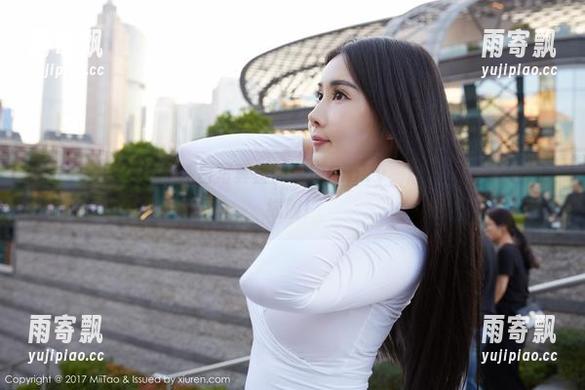 MiiTao蜜桃社 - 纯白写真里的佩琦Pinky,像极了我冬天的羽绒服! MiiTao蜜桃社 - 纯白写真里的佩琦Pinky,像极了我冬天的羽绒服!