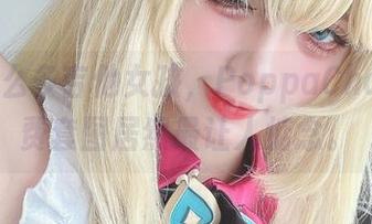 网上那么多吉他女孩，PoppaChan的免费套图居然最让人惦念。