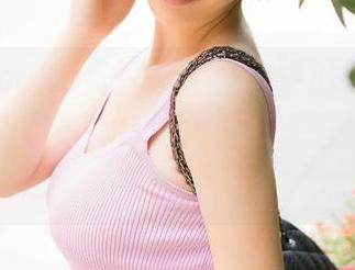 QingDouKe青豆客 – 图集中的谭晓彤体操服，明明是体育，但是我每一张都在心里小跑。