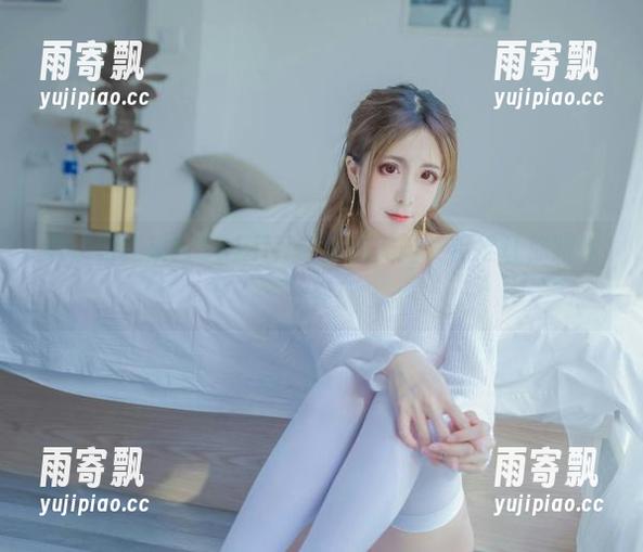 这福利，来自Sakiiii翎柒的美脚，保准让你眼睛一亮！