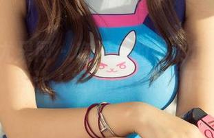 UGirls尤果网 – 套图里的布莱尔昆娜油亮到让人担心指纹会留下