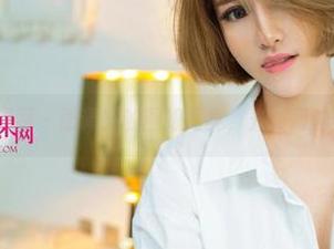 UGirls尤果网 – 张译文的厨娘写真，光影间的美好原图秀