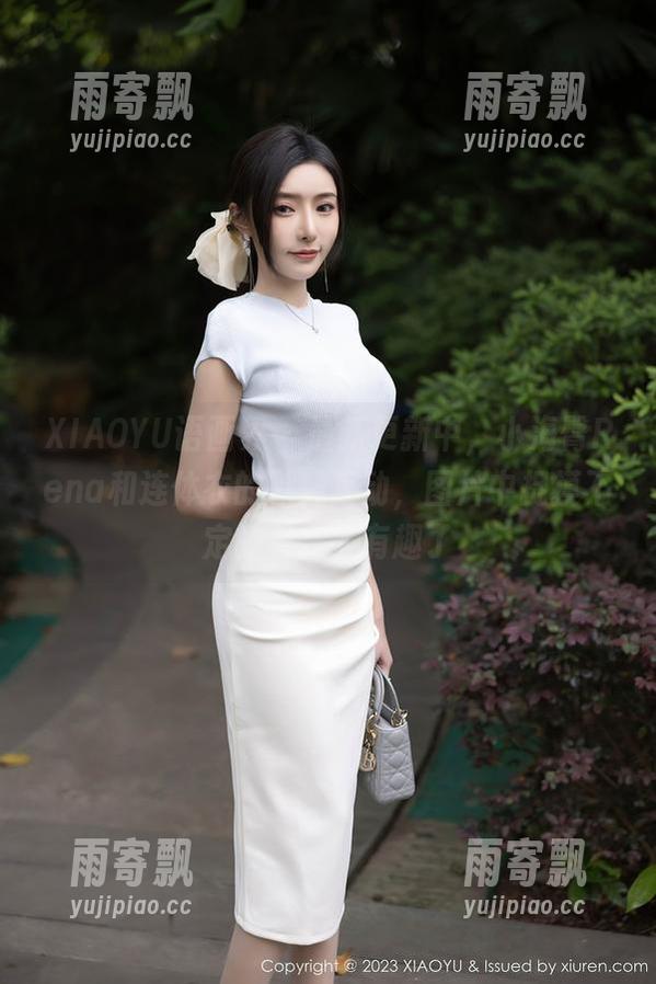 XIAOYU语画界 - 最新更新中,小海臀Rena和连体衣的默契互动,图片中捉摸不定的表情太有趣了 XIAOYU语画界 - 最新更新中,小海臀Rena和连体衣的默契互动,图片中捉摸不定的表情太有趣了