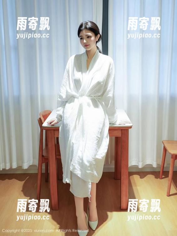 Xiuren秀人网 - 当就是阿朱啊用瑜伽挑战重力,小心她的私房图包会把你从沙发推下去! Xiuren秀人网 - 当就是阿朱啊用瑜伽挑战重力,小心她的私房图包会把你从沙发推下去!