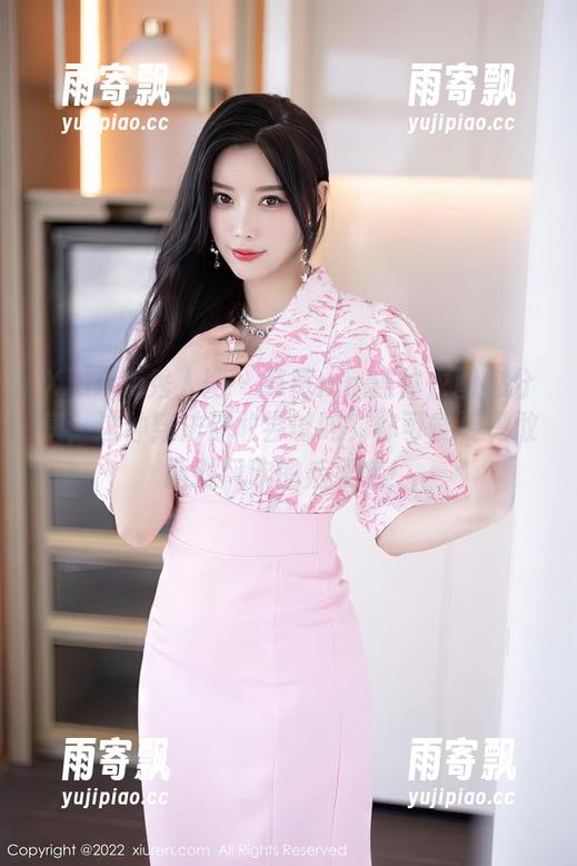 Xiuren秀人网 - 草莓mm连体衣图包分享,这种穿法你敢尝试吗?你可能要勇敢面对风吹的后果哦! Xiuren秀人网 - 草莓mm连体衣图包分享,这种穿法你敢尝试吗?你可能要勇敢面对风吹的后果哦!