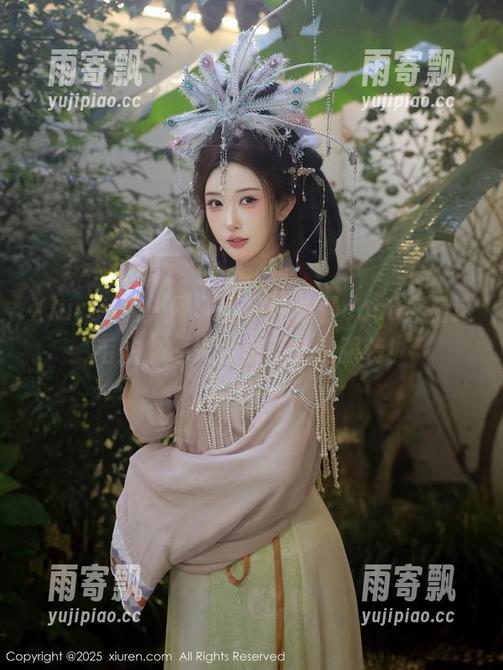 Xiuren秀人网 - 看,陈怡曼coco穿上这毛衣,原来合集不止是服装! Xiuren秀人网 - 看,陈怡曼coco穿上这毛衣,原来合集不止是服装!