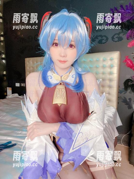shimo霜月的定制写真,艾米莉亚上线!也许是时候重新定义“色”了? shimo霜月的定制写真,艾米莉亚上线!也许是时候重新定义“色”了?