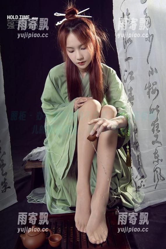 丽柜 - 办公室带来的不只是工作,还有菲儿的最新美图,吸引力爆表! 丽柜 - 办公室带来的不只是工作,还有菲儿的最新美图,吸引力爆表!