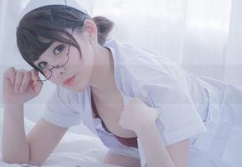 你十七鸽最新作品合集，呃，眼镜都快成她的标志了吧！