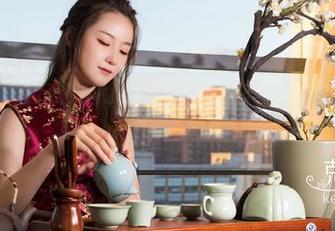 克拉女神 – 校园里百琳的私房画像，来一波“校园自拍一族”，说不定能混个小名气！