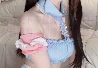 微密圈 – 今天下午就想看十万口草莓粥粥的私房女孩图包，期待把自己融入她们的世界。