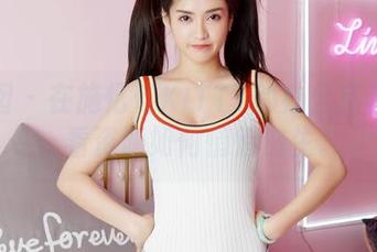 嗲囡囡 – 在施忆佳KITTY的办公室套图中，看资源如何悄悄滋生。