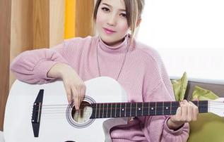 头条女神 – 文雪的作品在这儿在线，一点点温柔模糊了所有边界。