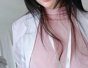女主K豹纹内衣COS，好吧，我承认我的眼神在游离。