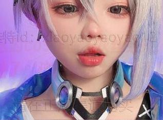 小瑶幺幺的cos作品，灰丝穿搭，我快忍不住了，这搭配也太灵动了吧！