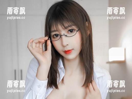 小酥酱的黑白cos,更新后你会漂浮吗? 小酥酱的黑白cos,更新后你会漂浮吗?