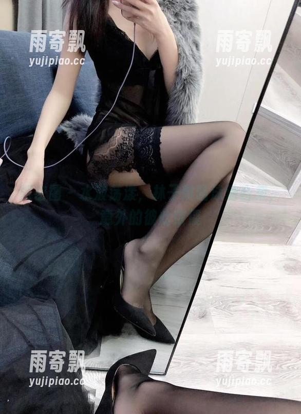 微密圈 - 水波荡漾,林子琳喵泳池合集,意外的彼此依偎 微密圈 - 水波荡漾,林子琳喵泳池合集,意外的彼此依偎