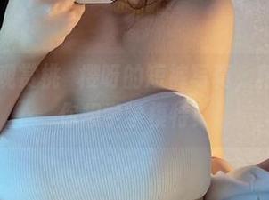 微密圈 – 观赏桃沢樱呀的短裤写真，精选剪辑让你想学学模特！