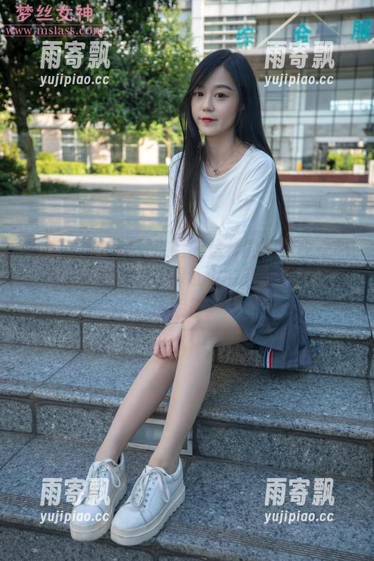 梦丝女神 - 你见过晓晓这样的起床少女吗?最新图包来袭,保证你会想对于床有更多期待。 梦丝女神 - 你见过晓晓这样的起床少女吗?最新图包来袭,保证你会想对于床有更多期待。