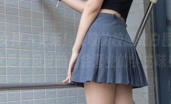 梦丝女神 – 更新！灵唯的校服纯白图集，这是我见过的最会营业的学生味！