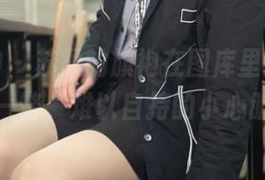 梦丝女神 – 苏柔的旗袍在图库里游走，最新一瞥，难以自持的小心脏！