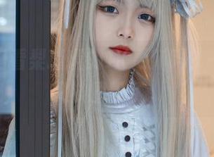 草，你们看梨瑾瑾的JK更新吗？一不小心又被圈粉了。