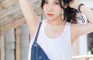 爱蜜社 – 看！Angela小热巴的制服，这图片实在是太“定制”了吧。