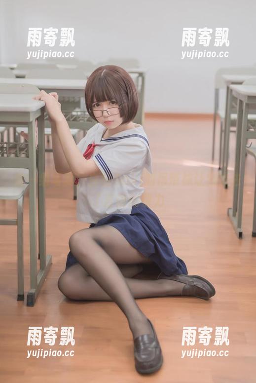 这一组写真,白金Saki的吊带袜让我失去了言语的能力 这一组写真,白金Saki的吊带袜让我失去了言语的能力