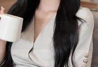 秀人网 – 修女Arude薇薇：当套图遇上黑暗，即便没有圣光，她也很特别。