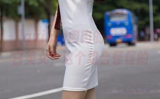 秀人网 – lavinia肉肉的无圣光创作，嫩白美女，这个组合怪怪的