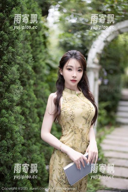秀人网 - 在原图和壁纸间游走，小乔babyb的镂空带我飞！