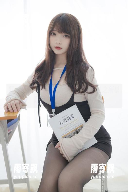 紧急企划 - 见希最新一辑:白衬衫之所以好,是因为它能挡住所有琐碎! 紧急企划 - 见希最新一辑:白衬衫之所以好,是因为它能挡住所有琐碎!