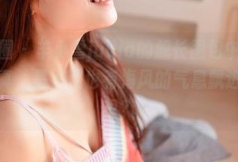 微密圈 – 羊小雪juvia的舰长图包中的四月写真，是不是也有海风的气息飘进你心里？